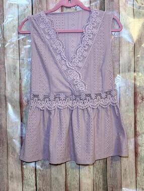 Dusty Pink Sleeveless Eyelet Lace Peplum Top
